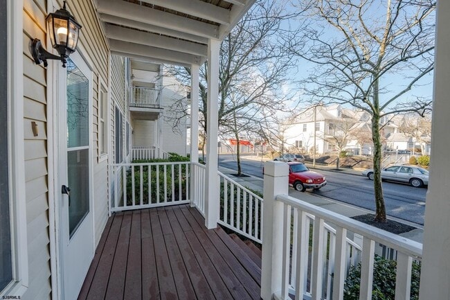 Building Photo - 19 Clipper Ct