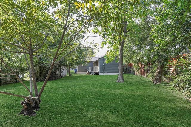 Building Photo - 2821 Gladstone Dr