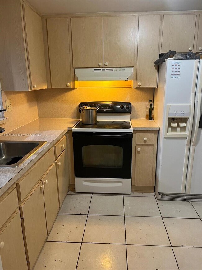 Building Photo - 11295 SW 88th St