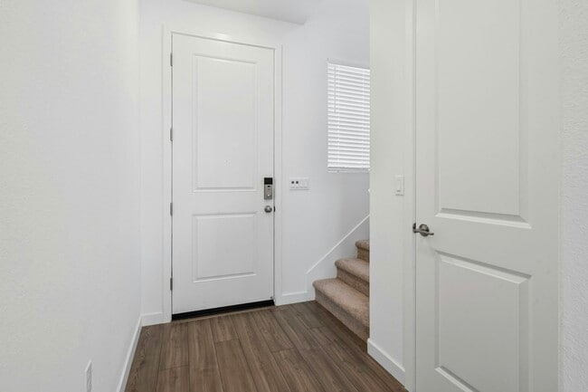 Building Photo - 3278 Vallonea St