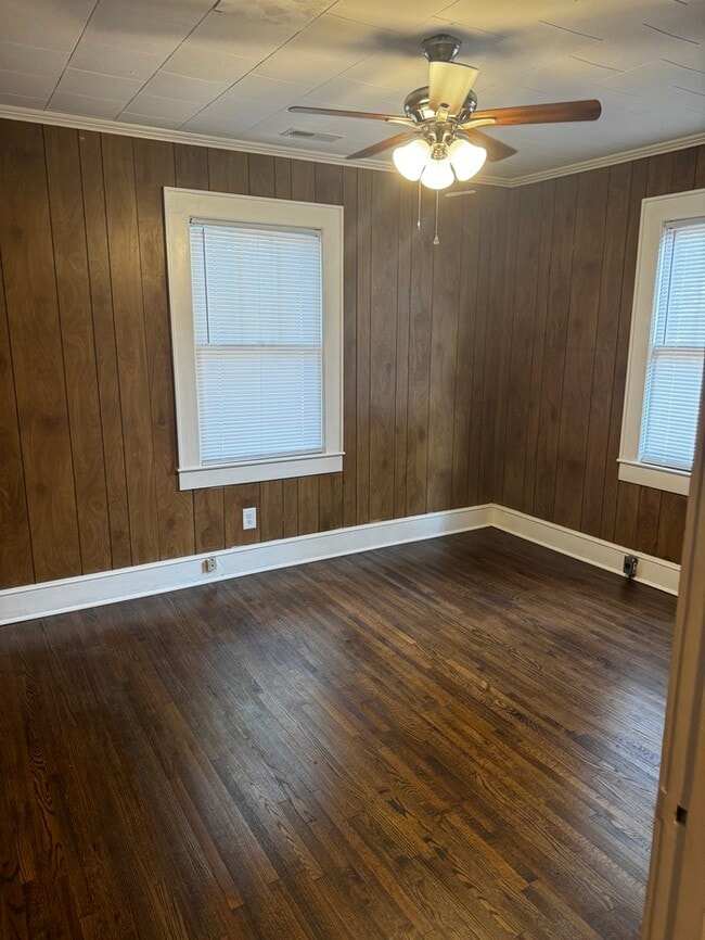 Building Photo - 618 Elizabeth Ave