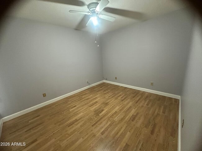 Building Photo - 5208 S Hazelton Ln