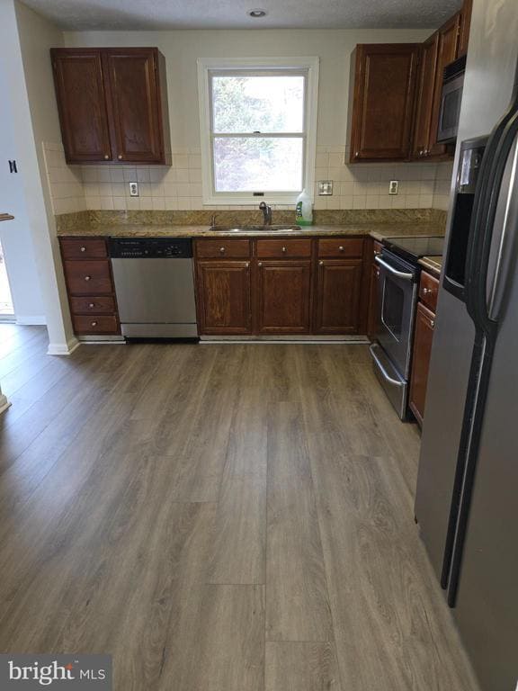 Building Photo - 10854 Green View Way