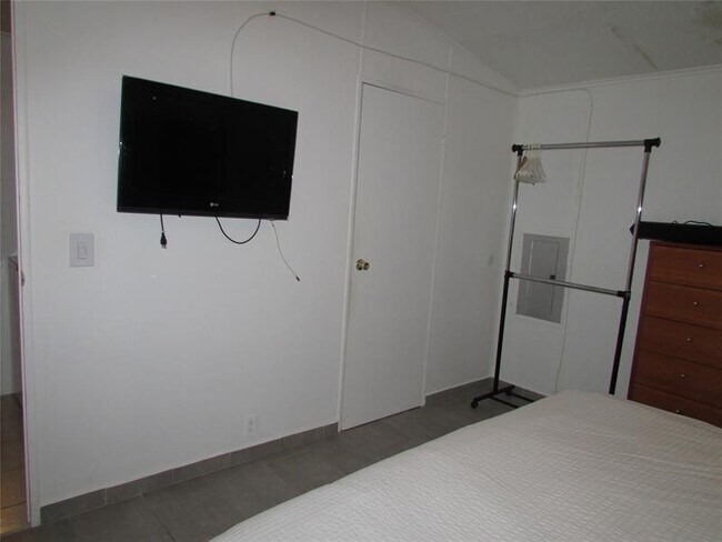 Building Photo - 5249 NW 4th Terrace