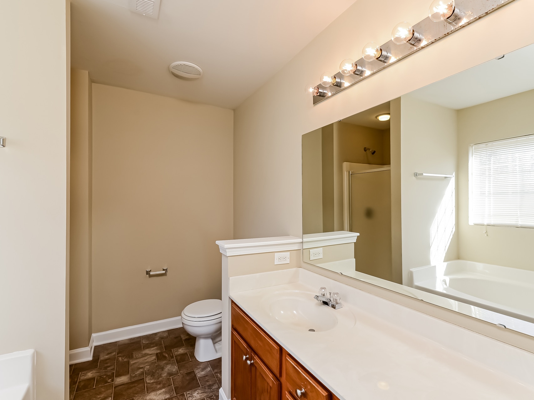 Building Photo - 3579 Thornaby Cir