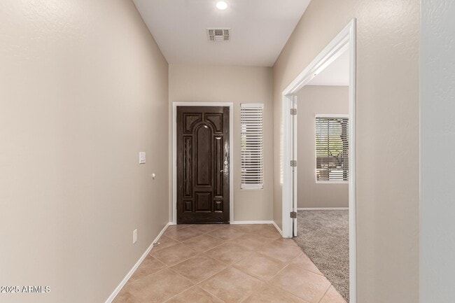 Building Photo - 1744 W Turtle Hill Dr