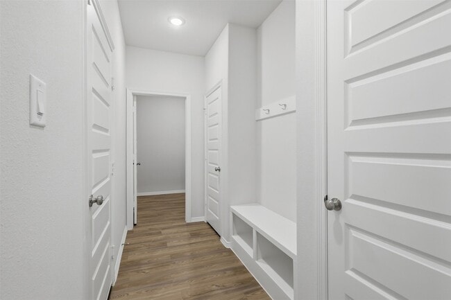 Building Photo - 26123 Emory Holw Dr