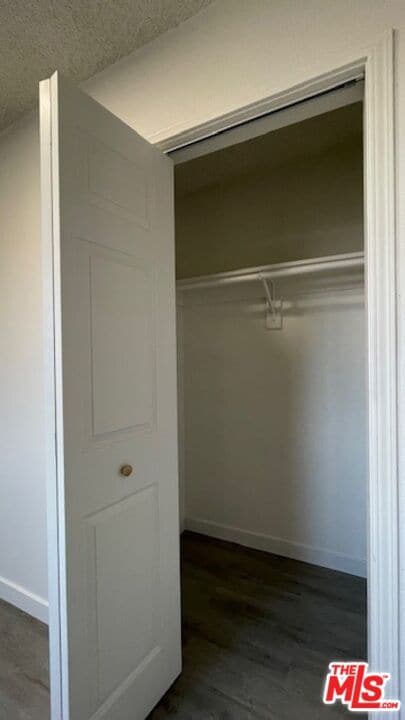 Building Photo - 1240 N Evergreen Ave