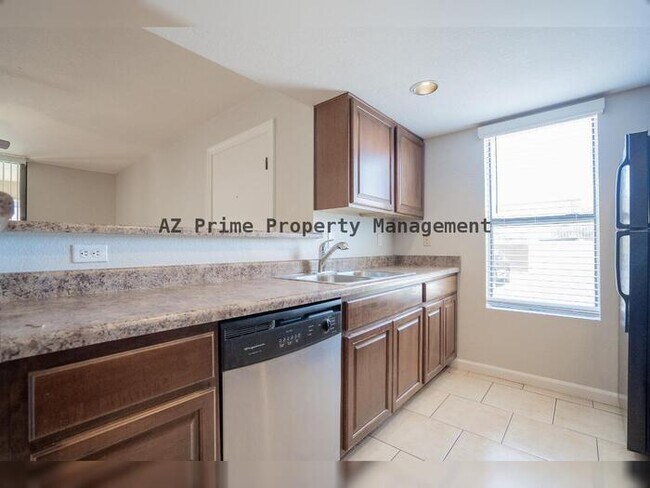 Building Photo - 1125 E BROADWAY RD UNIT 114, TEMPE AZ