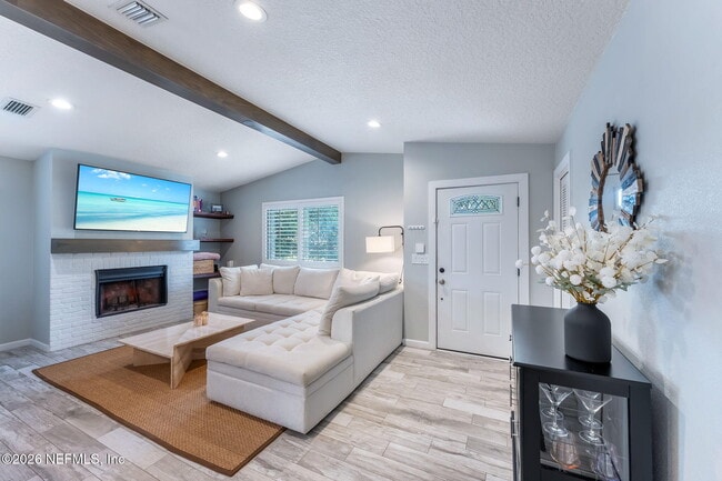 Building Photo - 1170 19th St N