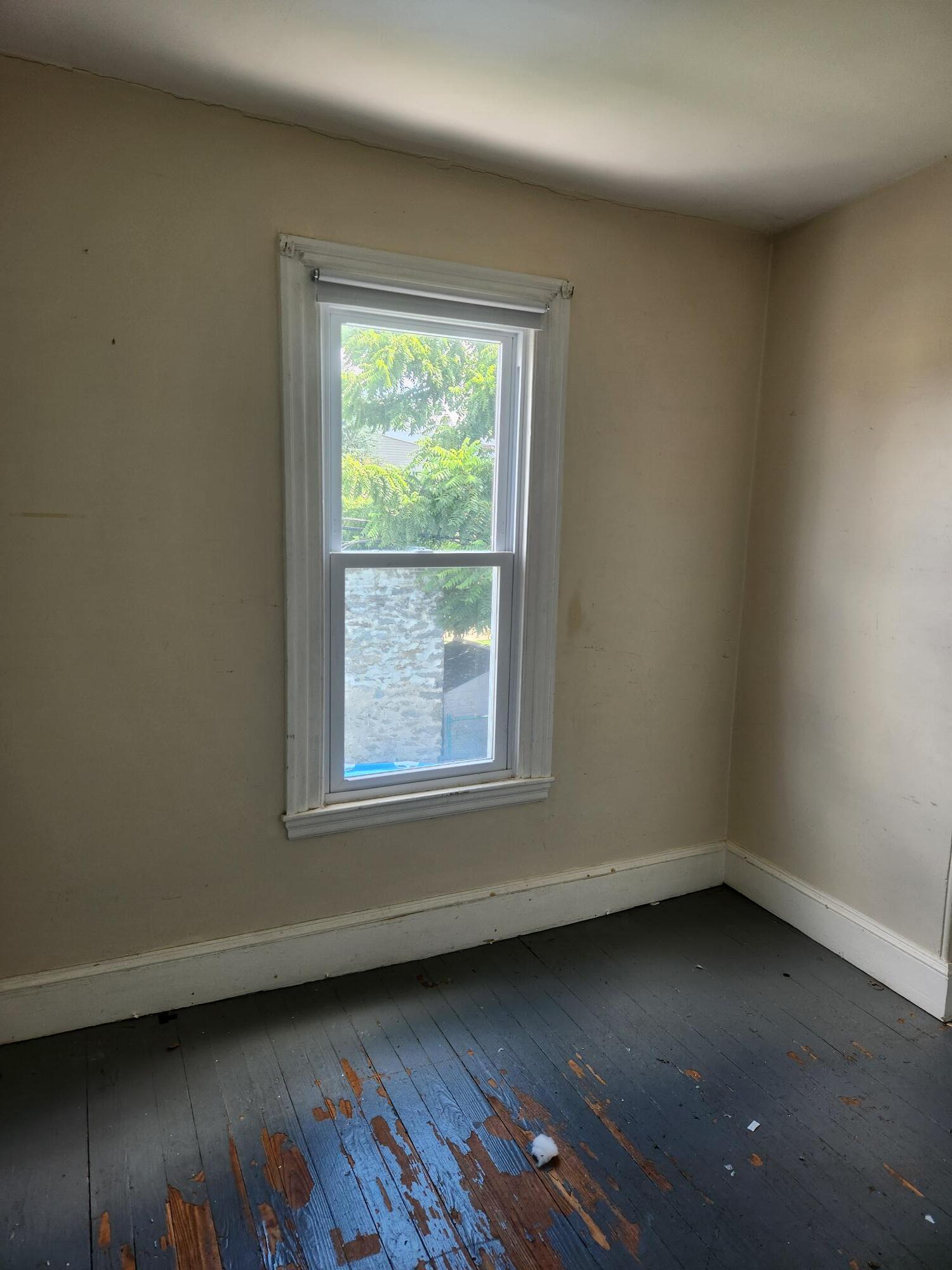 Building Photo - 535 Green Ln