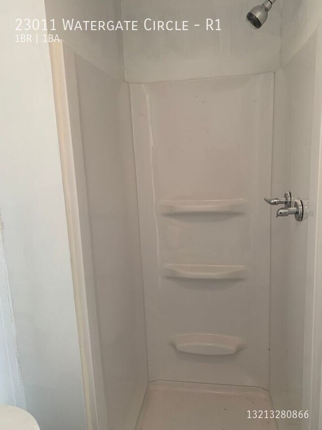 Building Photo - 23011 Watergate Cir