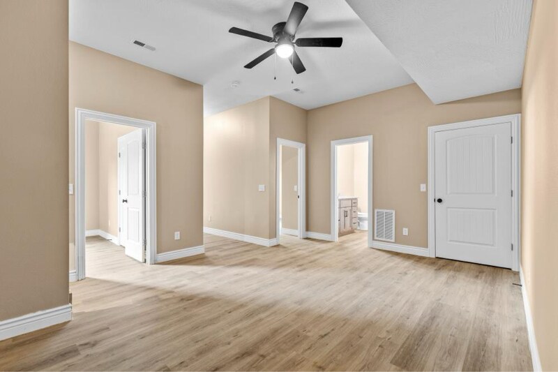 Building Photo - 102 E Mills Rd