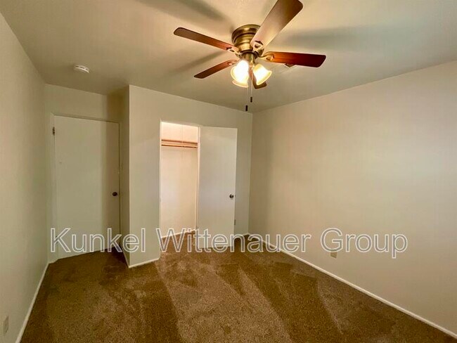 Building Photo - 1715 Menard Dr