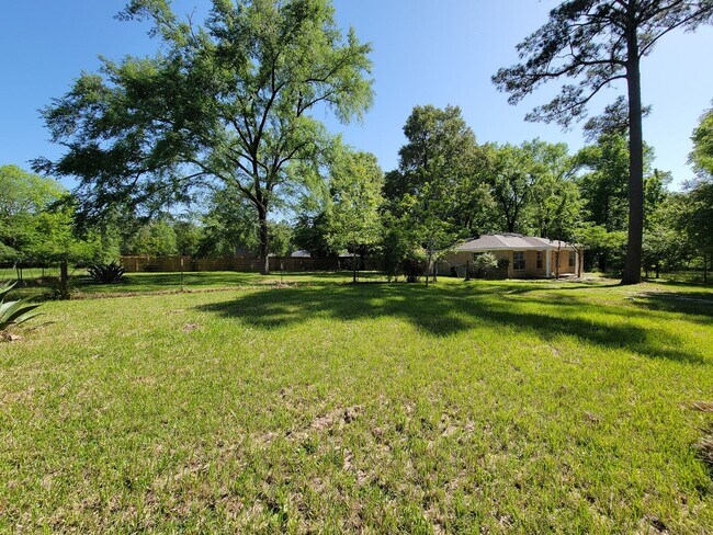 Building Photo - BEAUTIFUL RECENTLY REMODELED LEASE HOME IN HUNTSVILLE, TEXAS