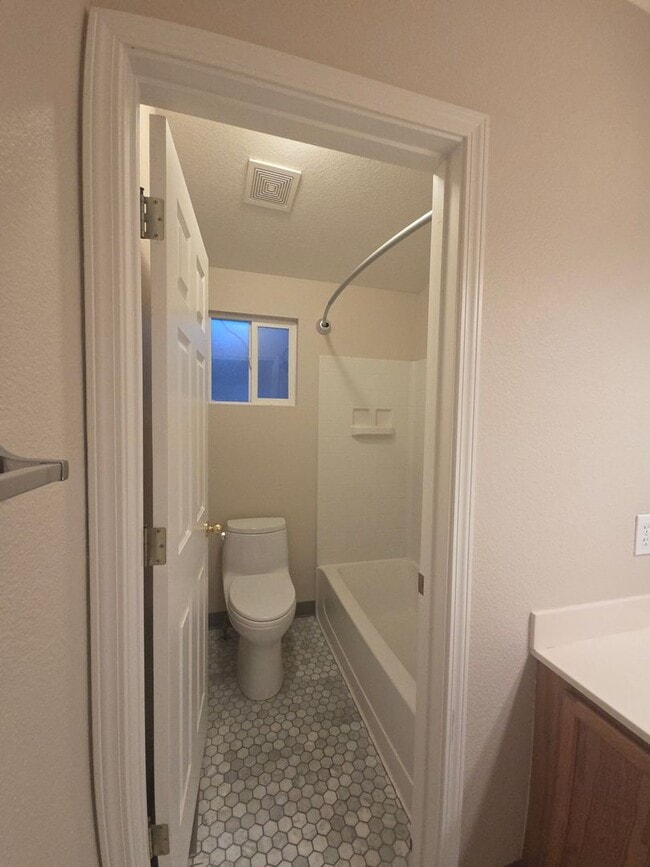 Building Photo - Love Where You Live! Beautiful 3-Bd Home in North Reno Available Now!