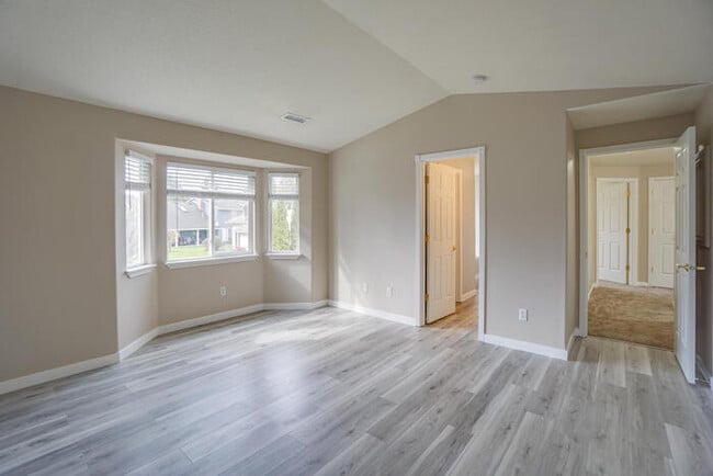 Building Photo - BEAUTIFUL FOUR BEDROOM LOCATED IN THE SHERWOOD SUB DIVISION