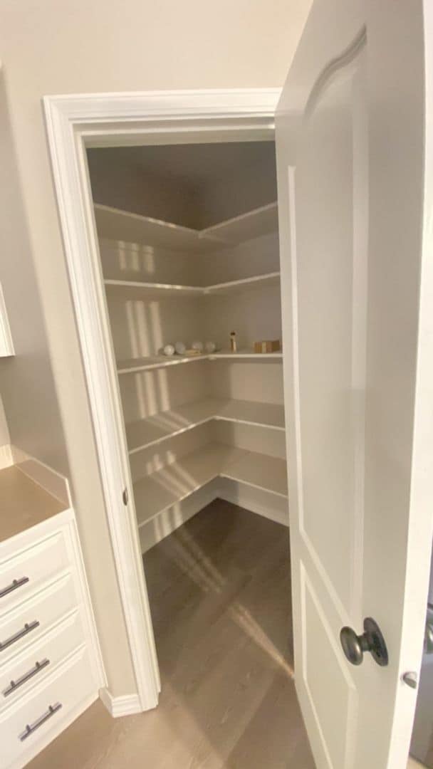 Building Photo - Super Cute Home!