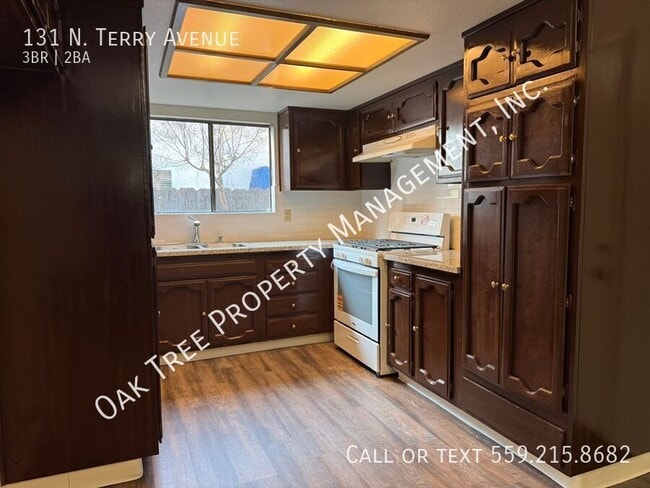 Building Photo - 131 N Terry Ave