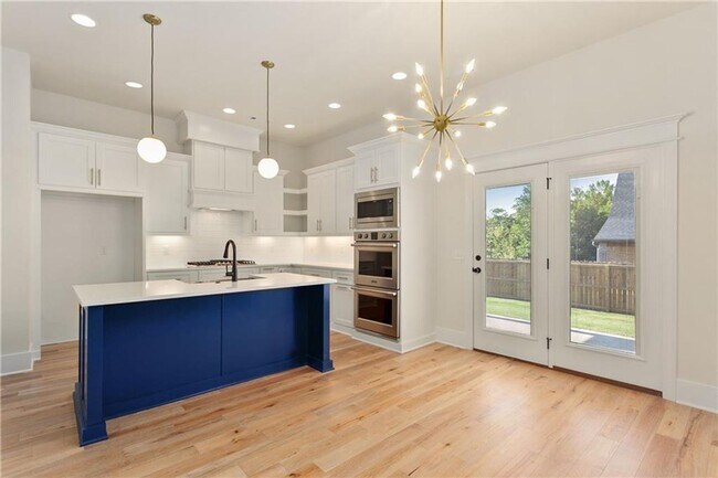 Building Photo - Nice Executive Home in East Fayetteville
