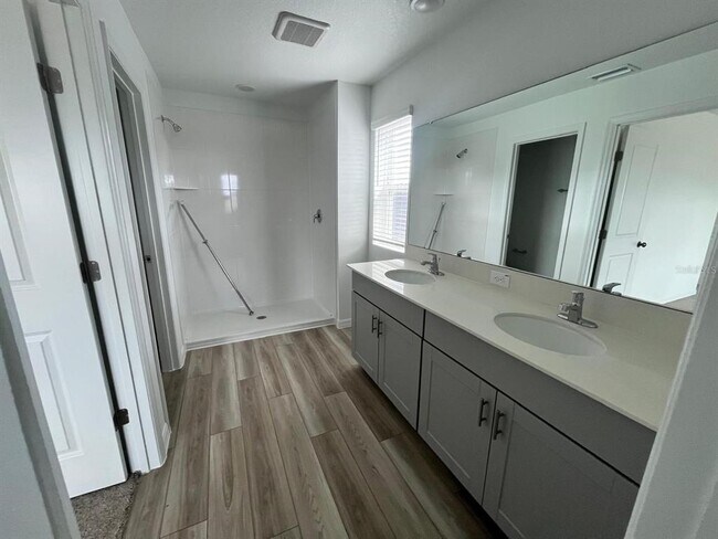Building Photo - 4527 Wynnstone Dr