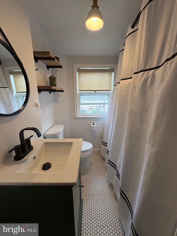 Building Photo - 509 D St