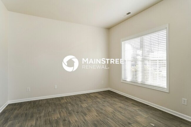 Building Photo - 4 Bedroom Pet-Friendly Home in KNIGHTDALE, NC with Main Street Renewal