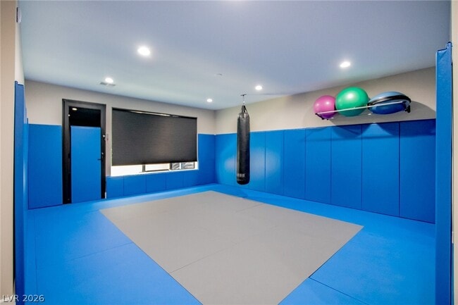 Building Photo - 69 Hawk Ridge Dr