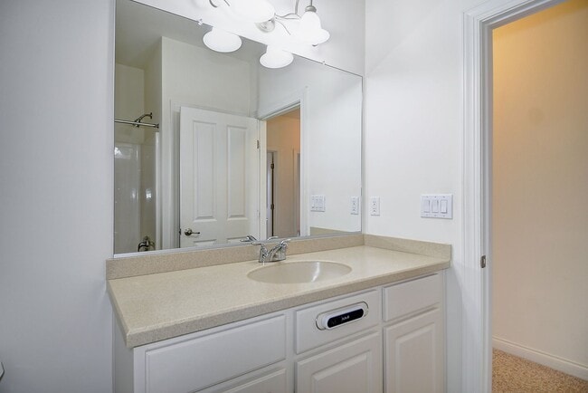 Building Photo - FOR RENT - NORFOLK!