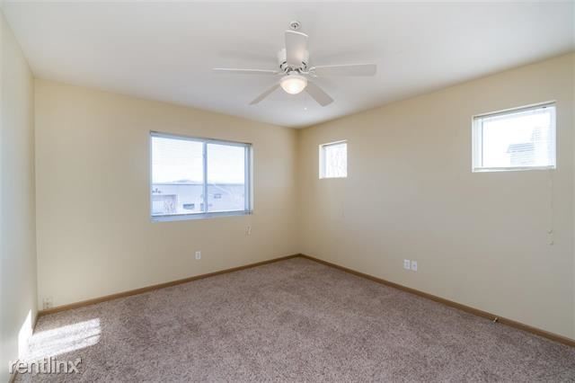 Building Photo - 2 br, 1 bath  - 4600 Grand Ave Unit C