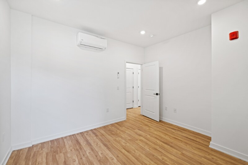 Building Photo - 1309-25 Cambridge St