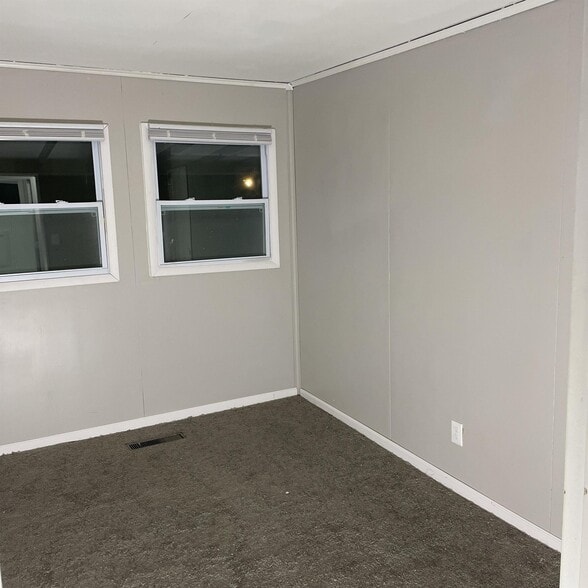 Building Photo - 1993 Rookwood Rd