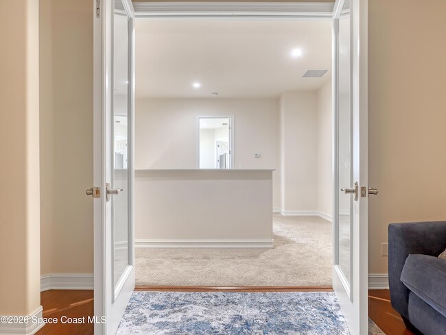 Building Photo - 118 Mediterranean Way