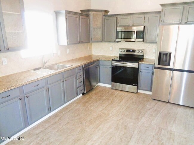 Building Photo - 2853 Time Rock Pl