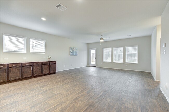 Building Photo - 4215 Fornari Ln