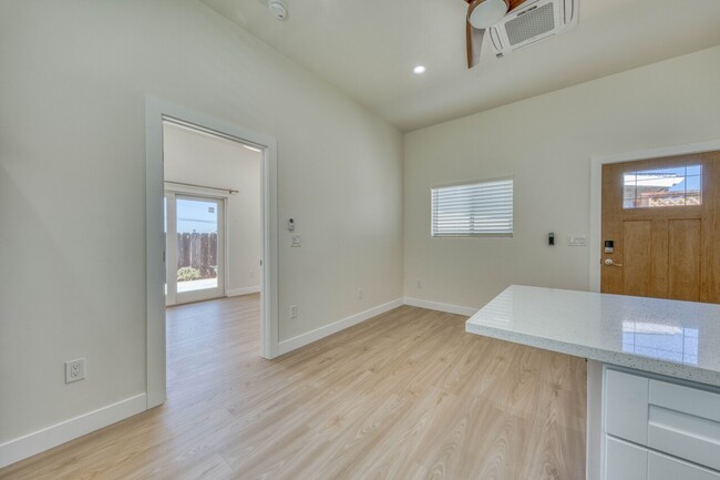 Building Photo - 3052 Eddy Cir