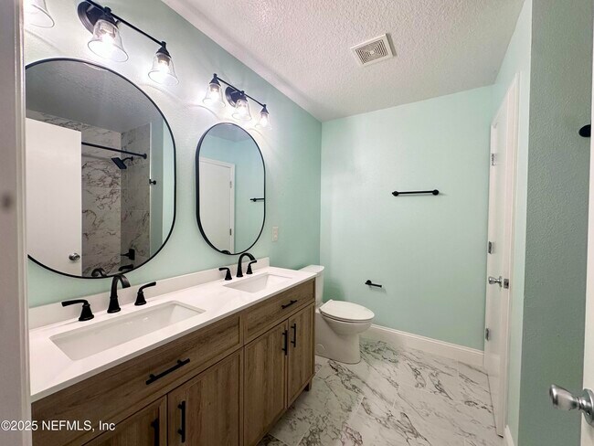 Building Photo - 5922 Bartram Village Dr