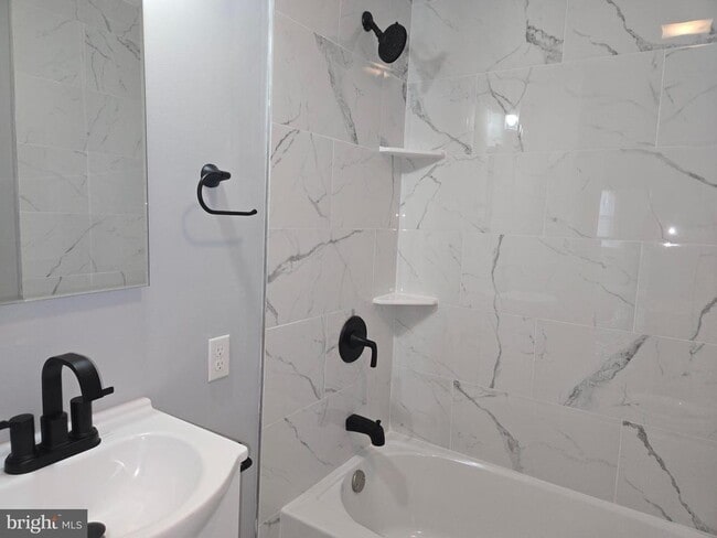 Building Photo - 2911 Markley Ave