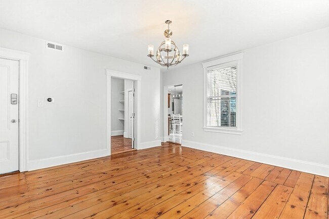 Building Photo - 11 Symonds St