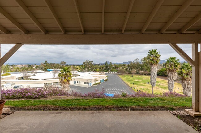 Building Photo - 3 bed, 2 bth, TOWNHOME in RANCHO BERNARDO