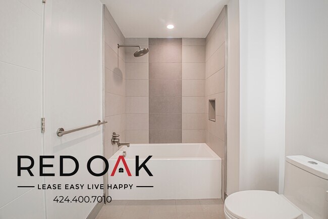 Building Photo - 1415 Reeves St