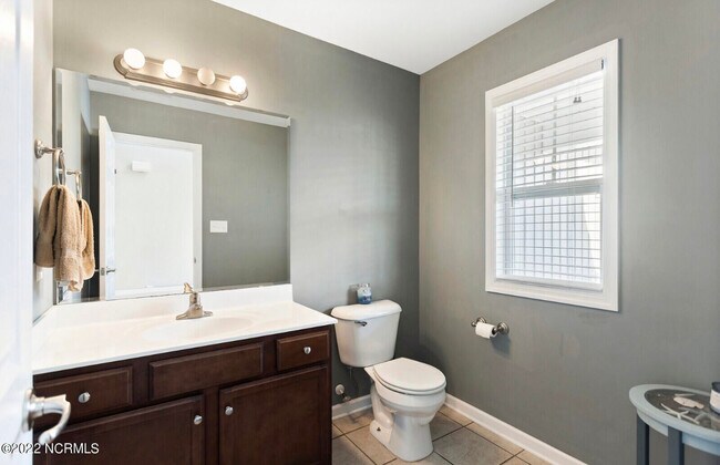 Building Photo - 191 Windfield Ln