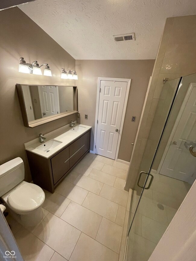 Building Photo - 11135 Founders Pl