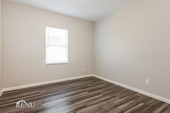 Building Photo - 6610 Charleston Dr