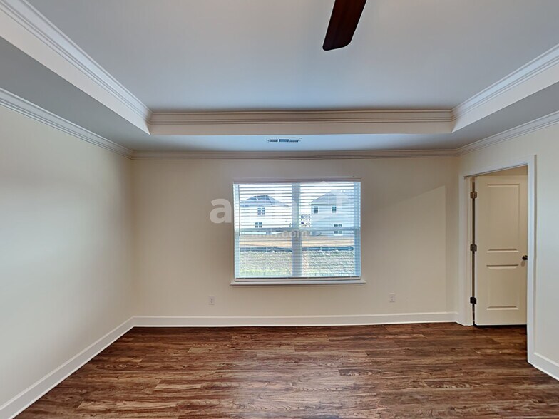 Building Photo - 4750 Chutney Dr