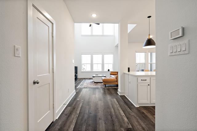 Building Photo - 2053 White Grove Dr