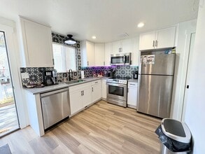 Building Photo - 2177 E 3205 S