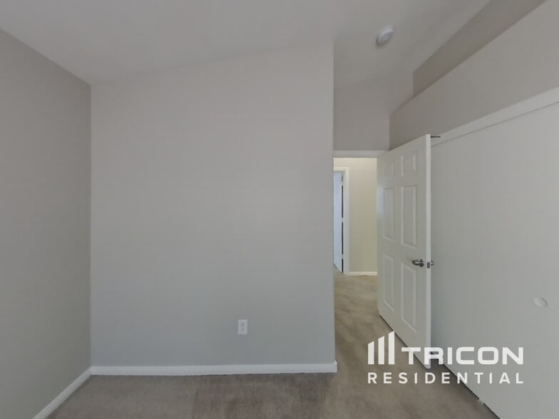 Building Photo - 2109 Cabrini Ct