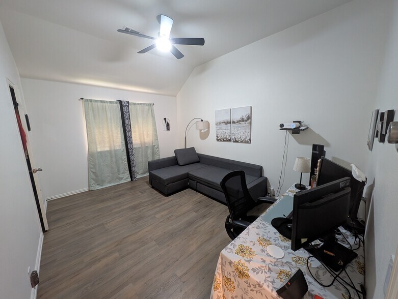 Building Photo - 1309 Chase Trl