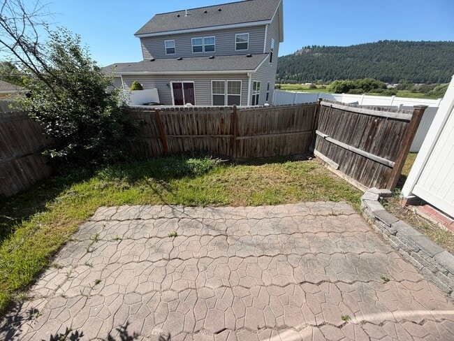 Building Photo - 2 Story West Side Kalispell Townhouse